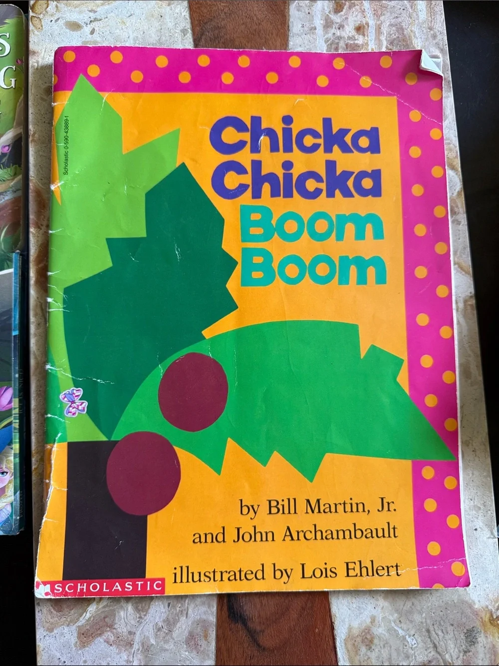 Bundle of 14 children’s books pre-k to kinder grade level used but great shape